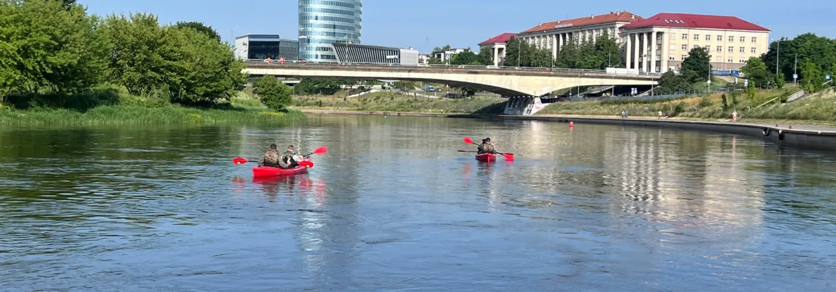 ekstremalus plaukimas baidarėmis